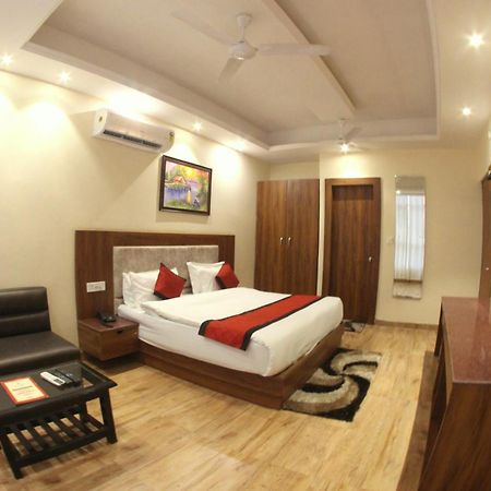 The Royal Bhumesh Hotel Katra  Buitenkant foto