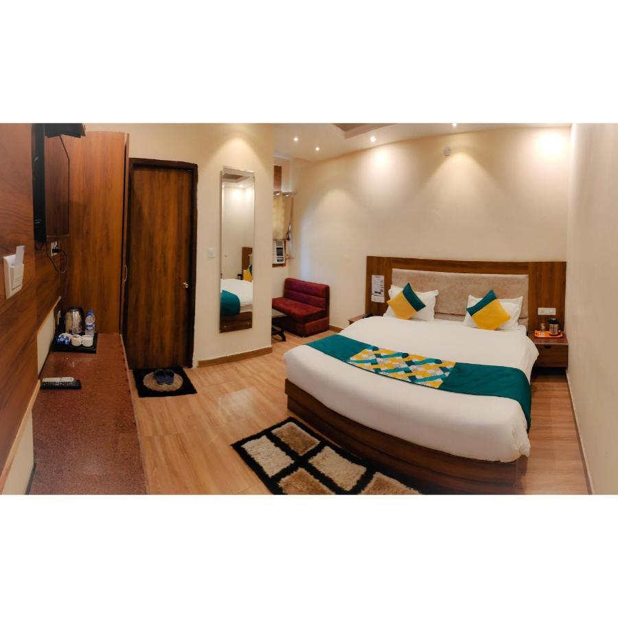 The Royal Bhumesh Hotel Katra  Buitenkant foto
