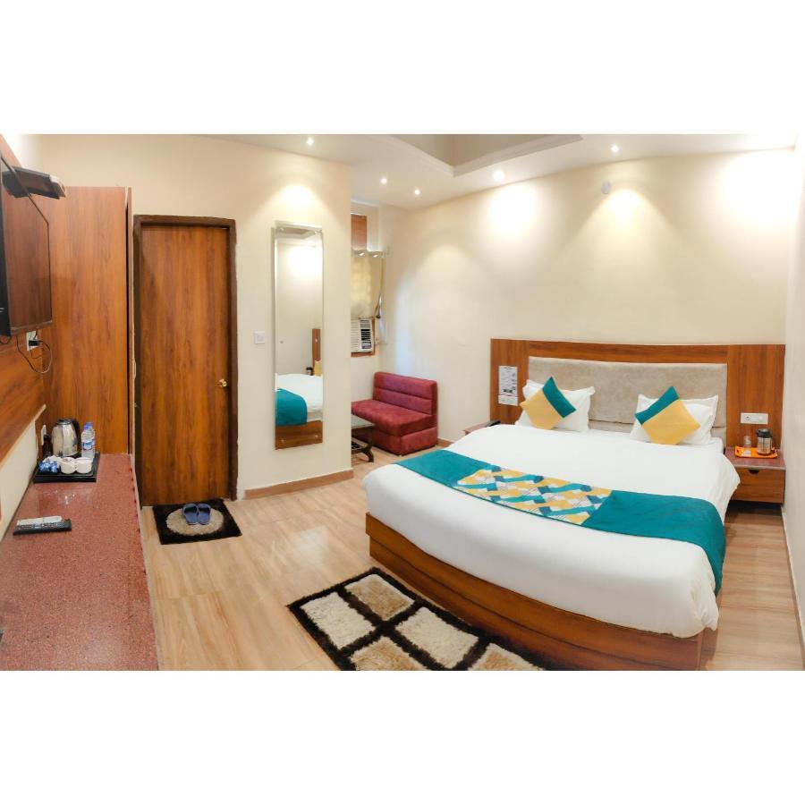 The Royal Bhumesh Hotel Katra  Buitenkant foto