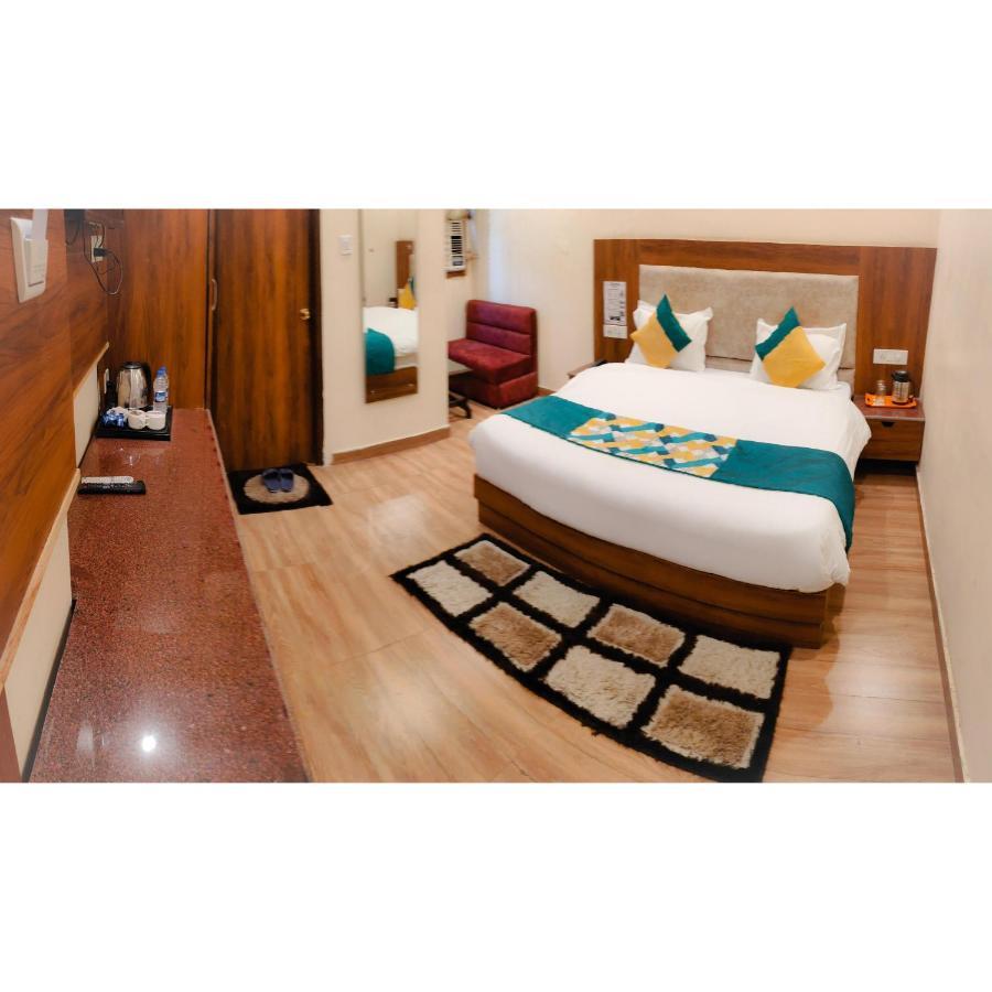 The Royal Bhumesh Hotel Katra  Buitenkant foto